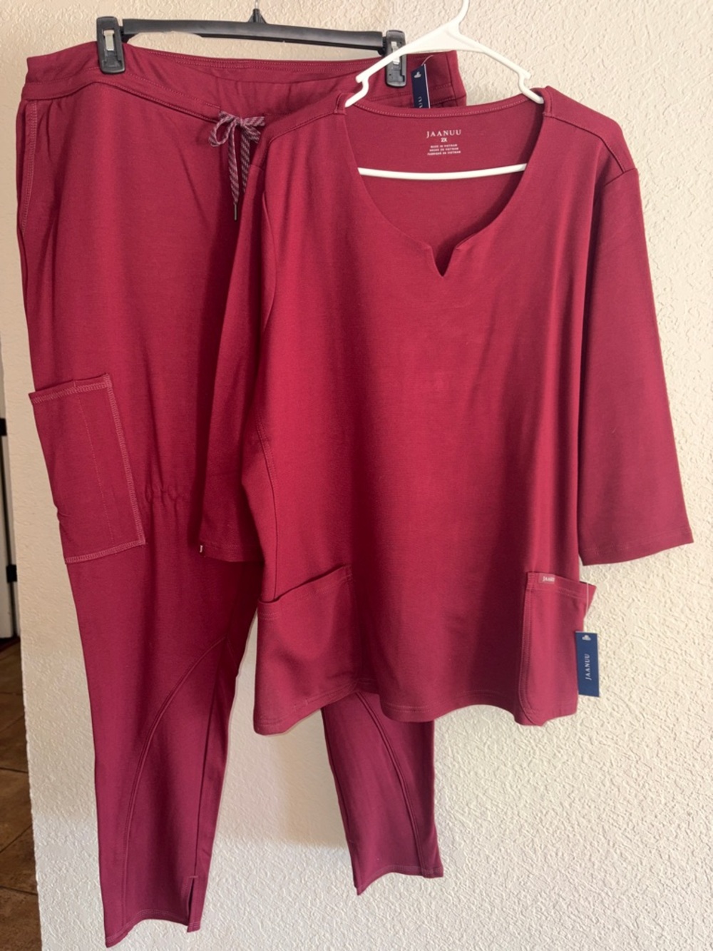 2XL Jaanuu V-Neck Scrub Set in Wine